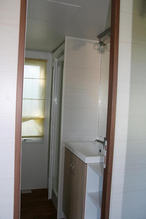 Hotel Logis de l'Aubonnière à Chaille-sous-les-Ormeaux Extérieur photo