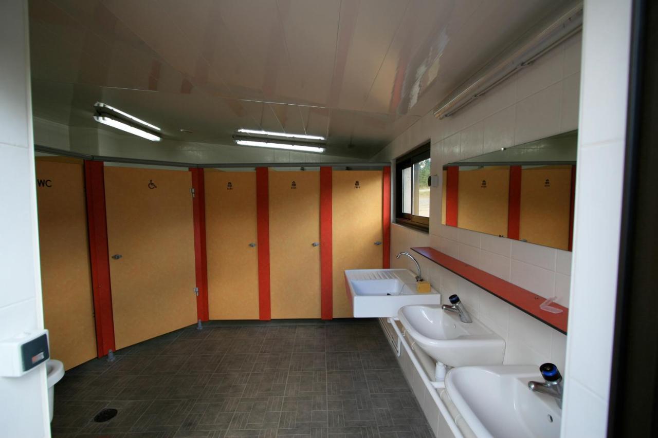 Hotel Logis de l'Aubonnière à Chaille-sous-les-Ormeaux Extérieur photo