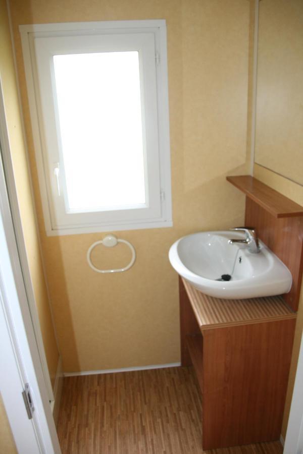 Hotel Logis de l'Aubonnière à Chaille-sous-les-Ormeaux Extérieur photo