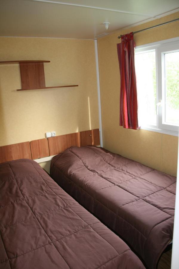 Hotel Logis de l'Aubonnière à Chaille-sous-les-Ormeaux Extérieur photo